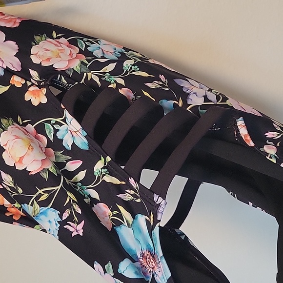 Floral Strapy Bathing Suit - Picture 8 of 10